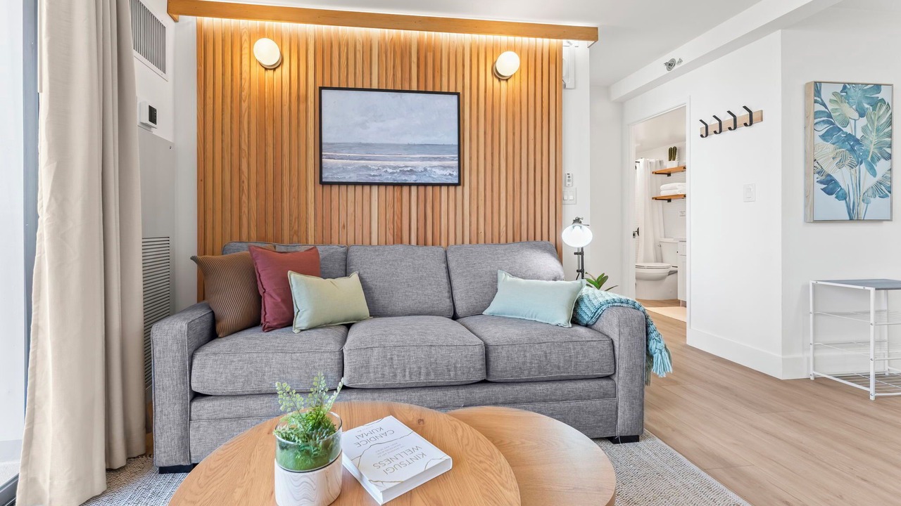 Photo of Livingroom in Waikiki