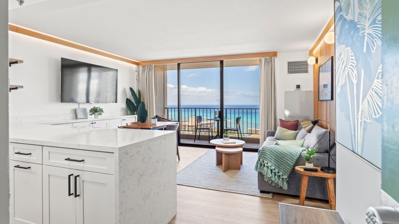 Photo of Livingroom in Waikiki