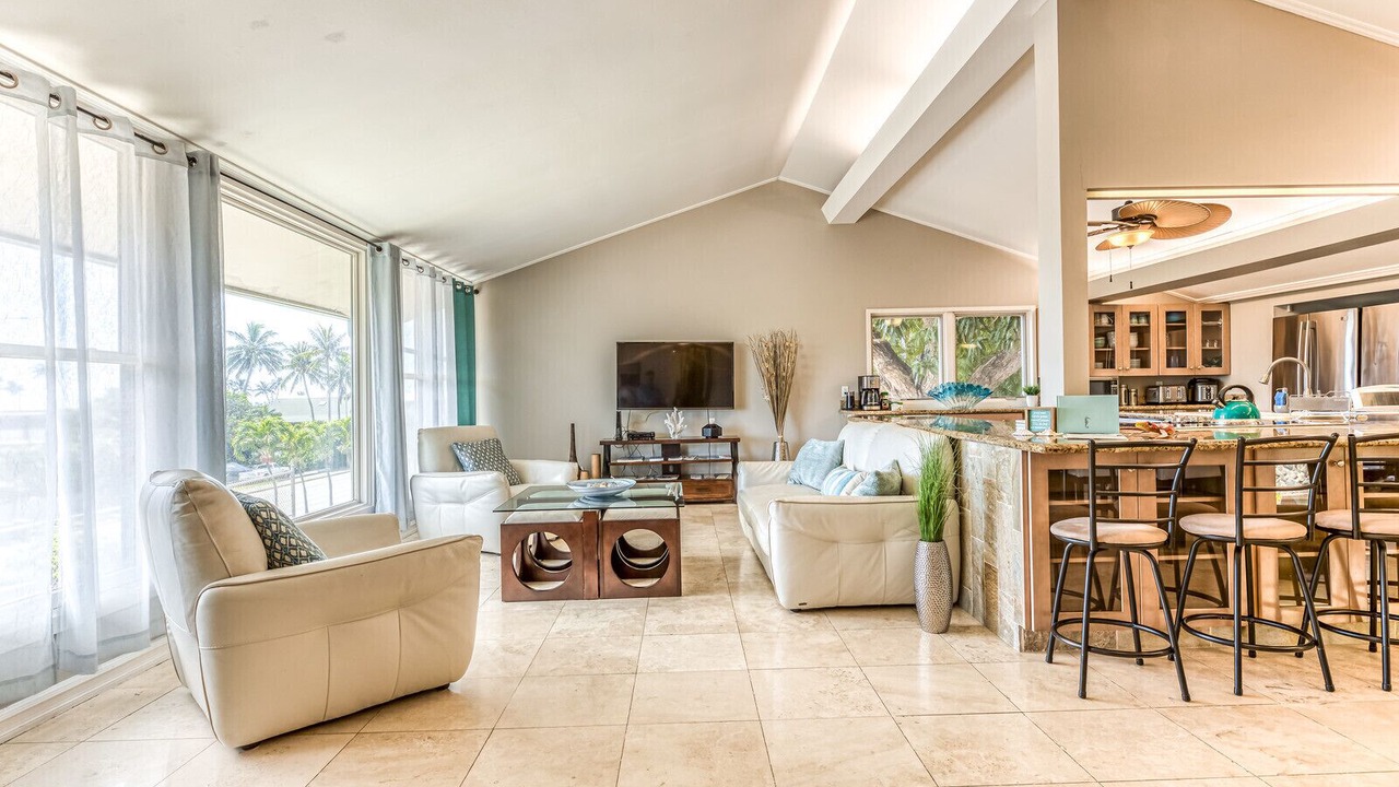 Photo of Bedroom in Eastern Honolulu