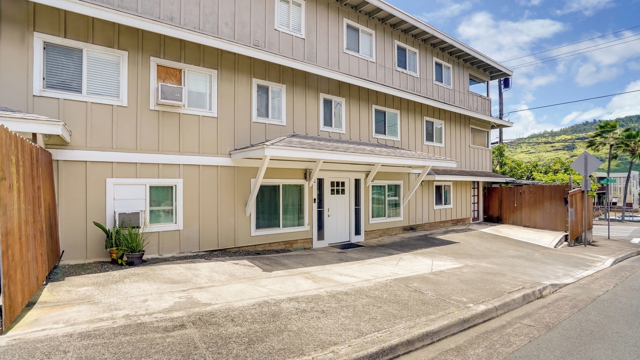 Photo of Outdoor in Kalihi Valley
