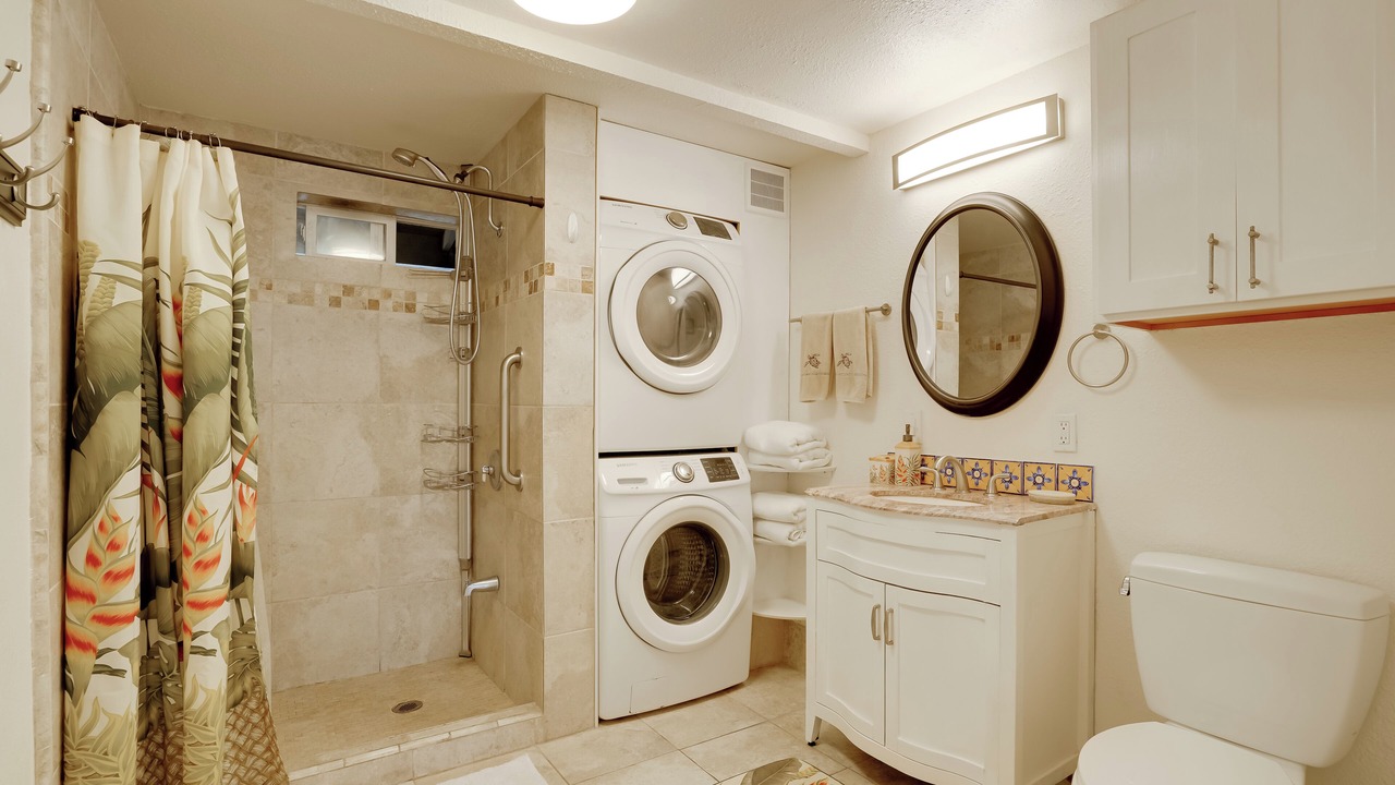 Photo of Bathroom in Kalihi Valley