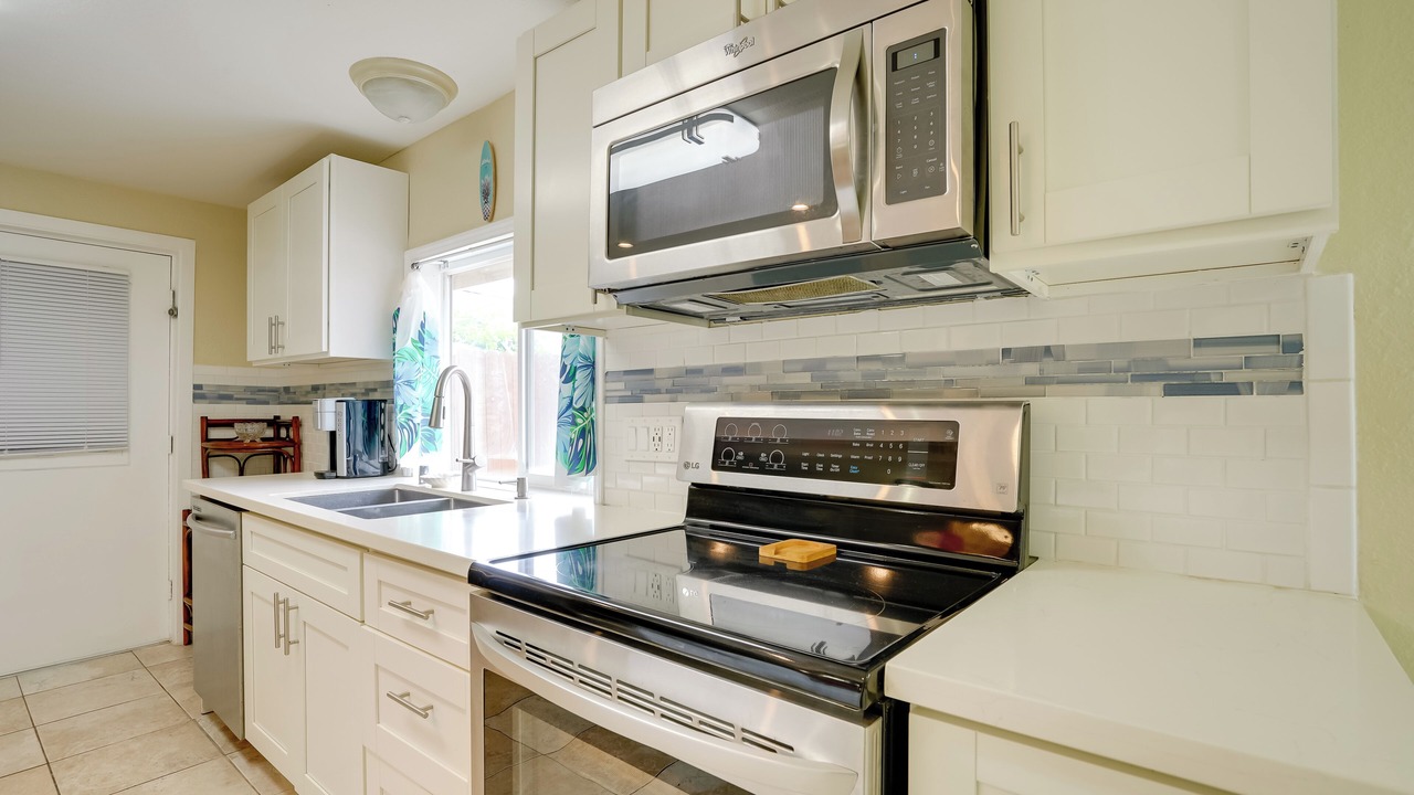 Photo of Kitchen in Kalihi Valley