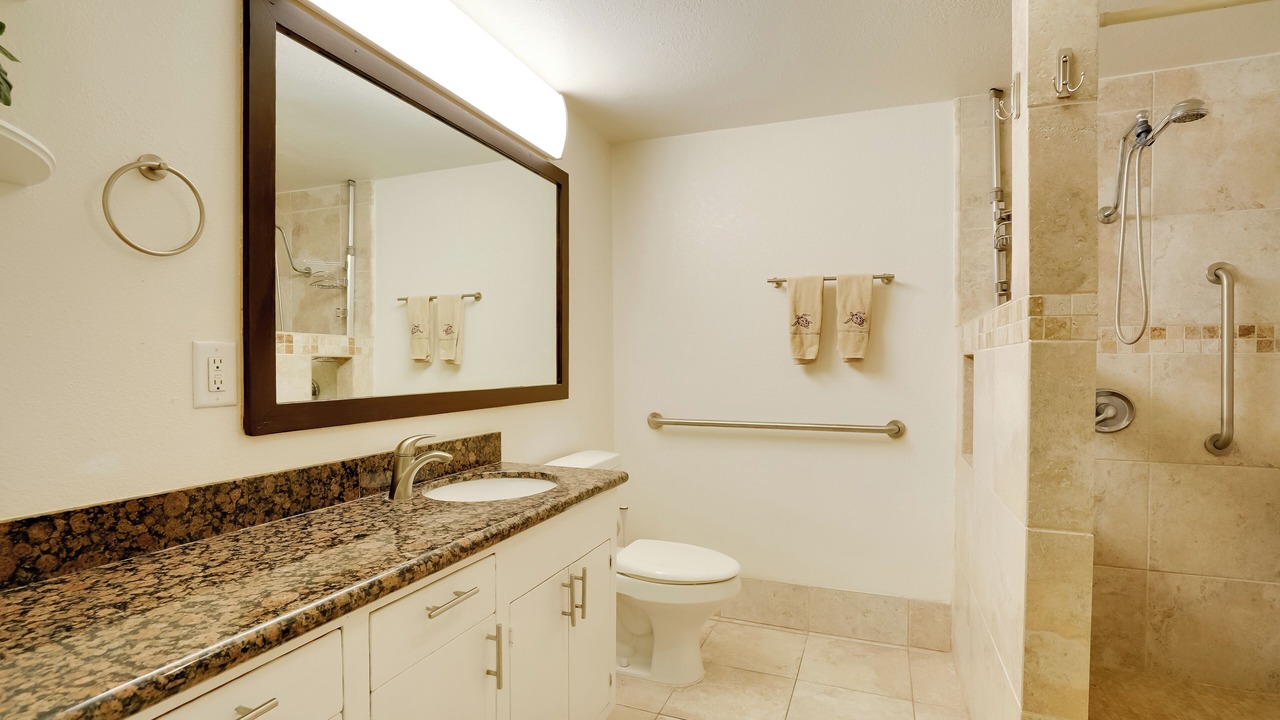 Photo of Bathroom in Kalihi Valley
