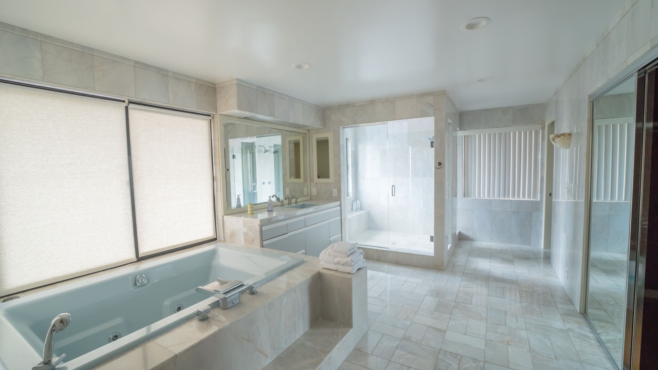 Photo of Bathroom in Kalama Tract