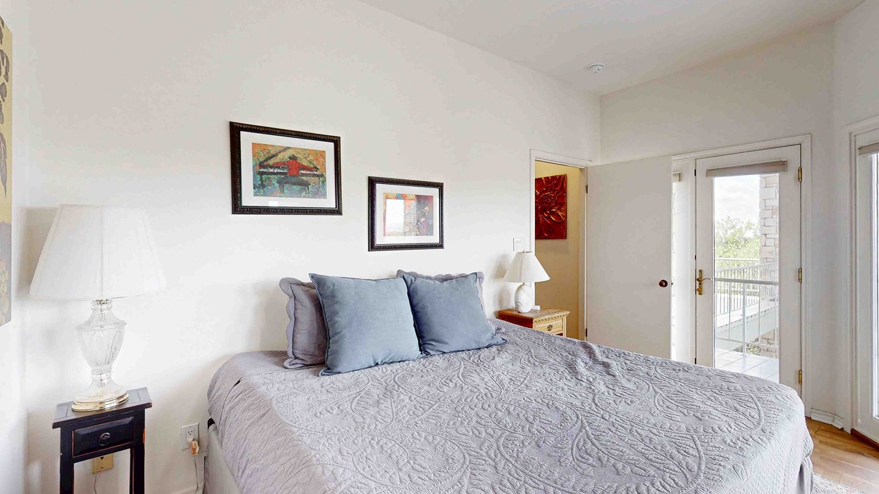 Photo of Bedroom in Horseshoe Bay