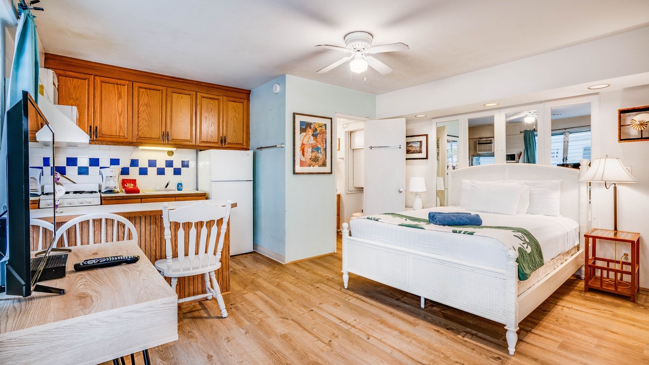 Photo of Bedroom in Waikiki
