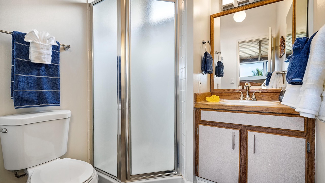 Photo of Bathroom in Historic Kailua Village