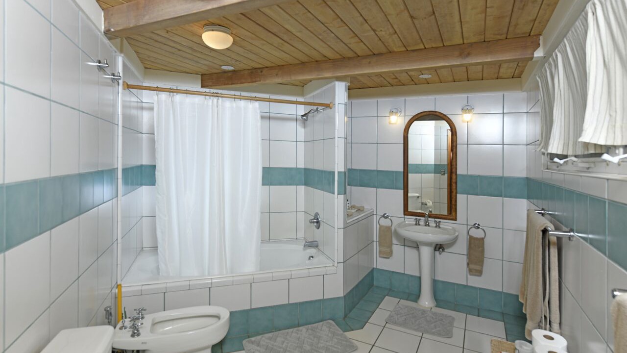Photo of Bathroom in Pauwela