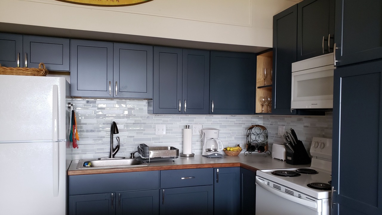 Photo of Kitchen in Maunaloa