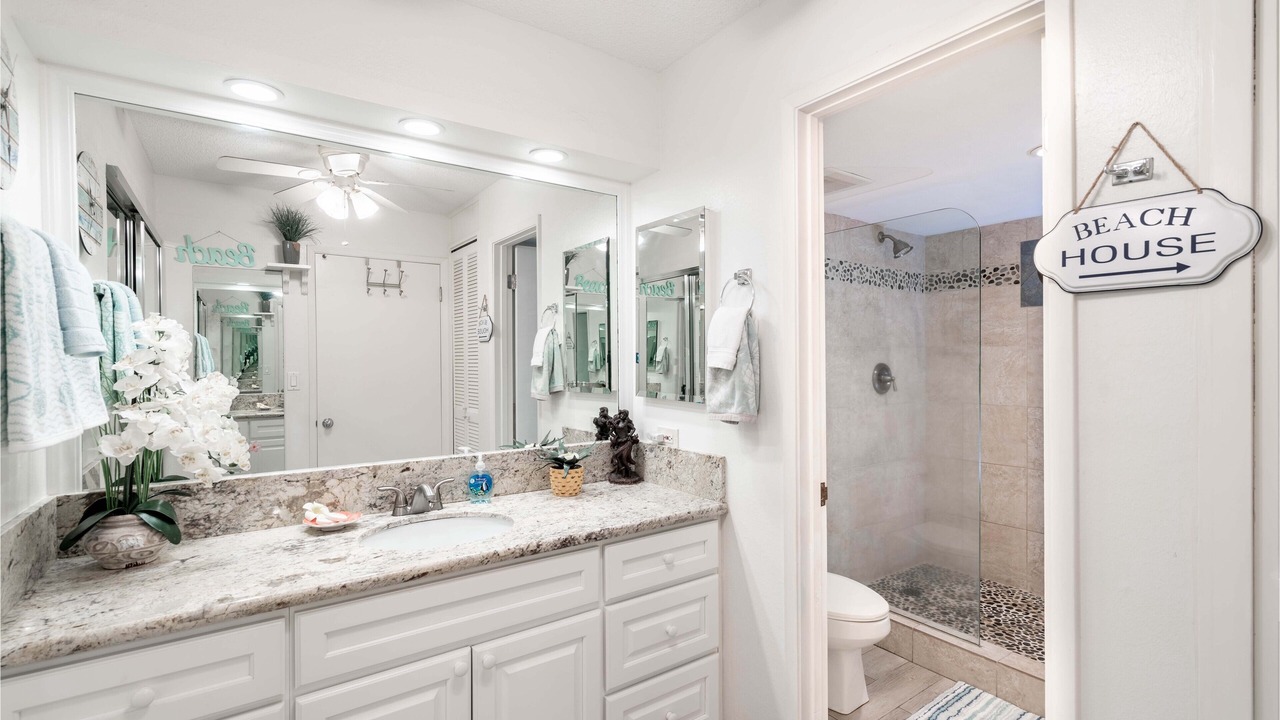 Photo of Bathroom in Kaanapali