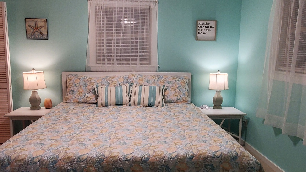 Photo of Bedroom in Colington