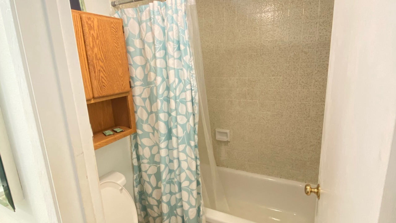 Photo of Bathroom in Kaunakakai