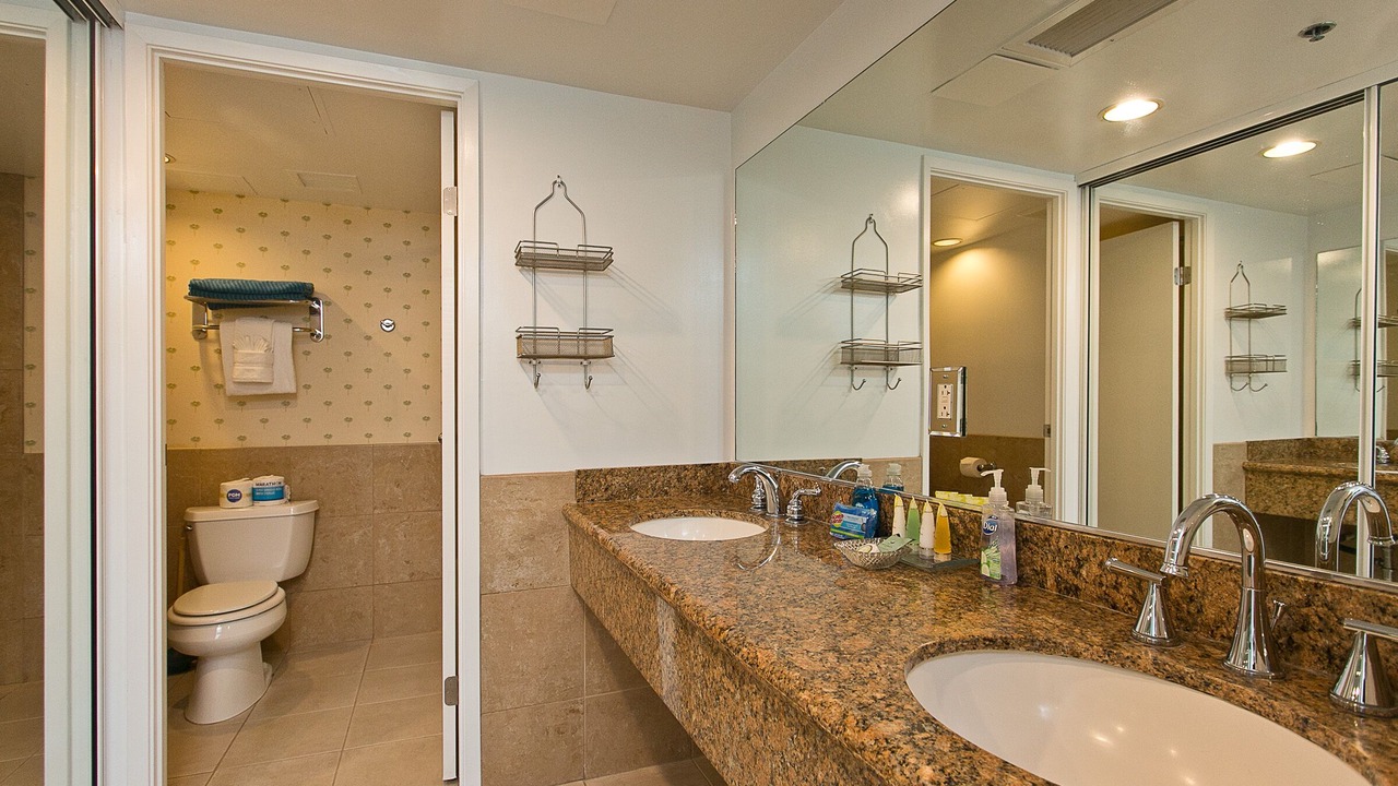 Photo of Bathroom in Waikiki