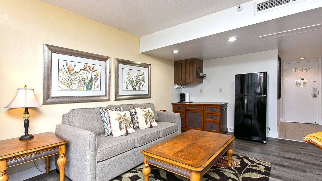 Photo of Livingroom in Waikiki