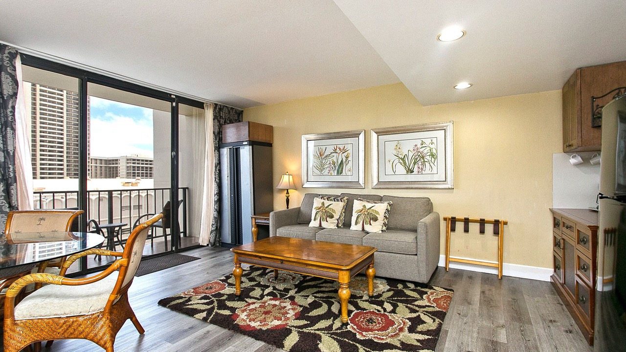 Photo of Livingroom in Waikiki