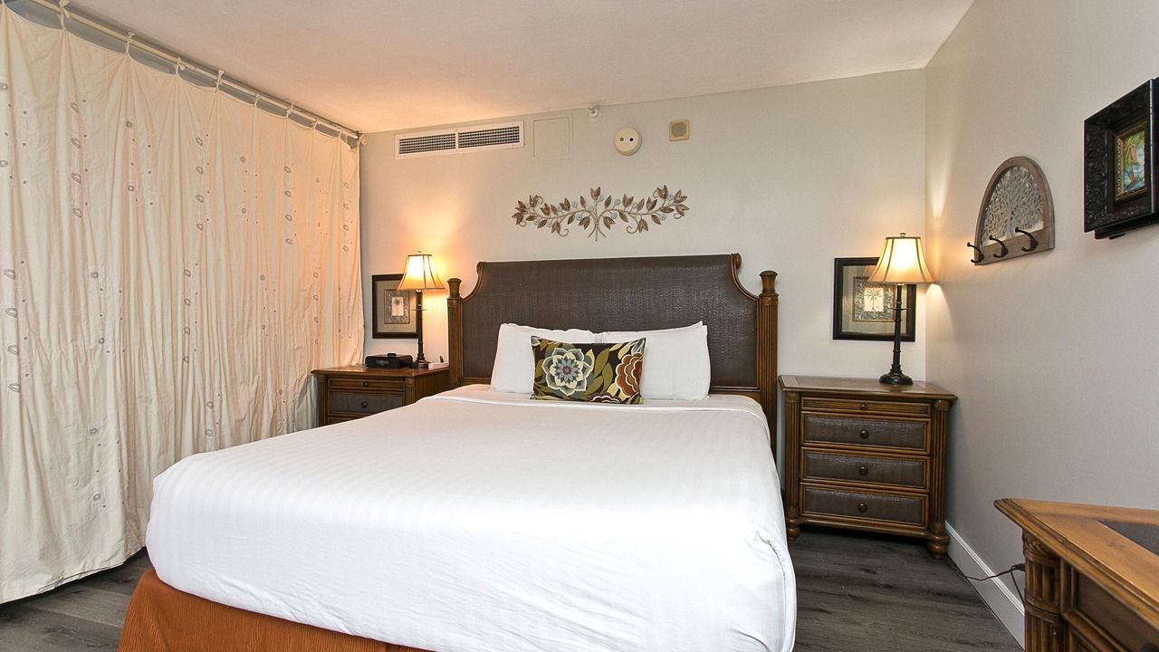 Photo of Bedroom in Waikiki