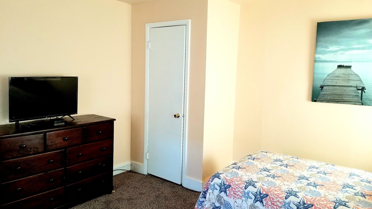 Photo of Bedroom in Colonial Beach