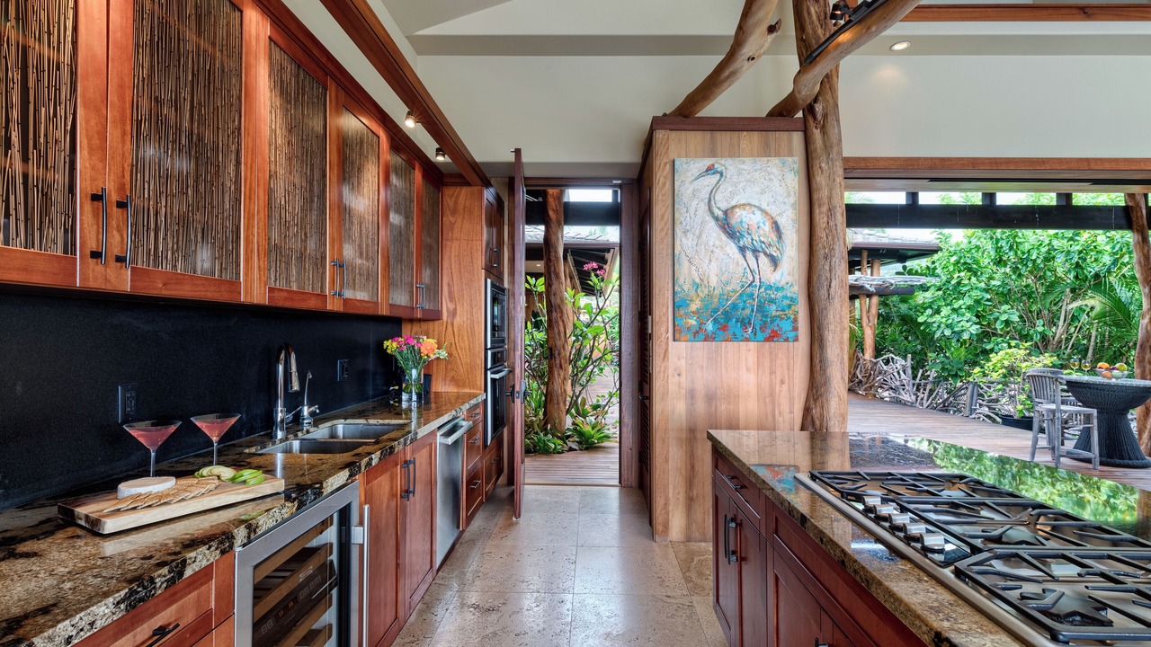 Photo of Kitchen in Kahaluu-Keauhou