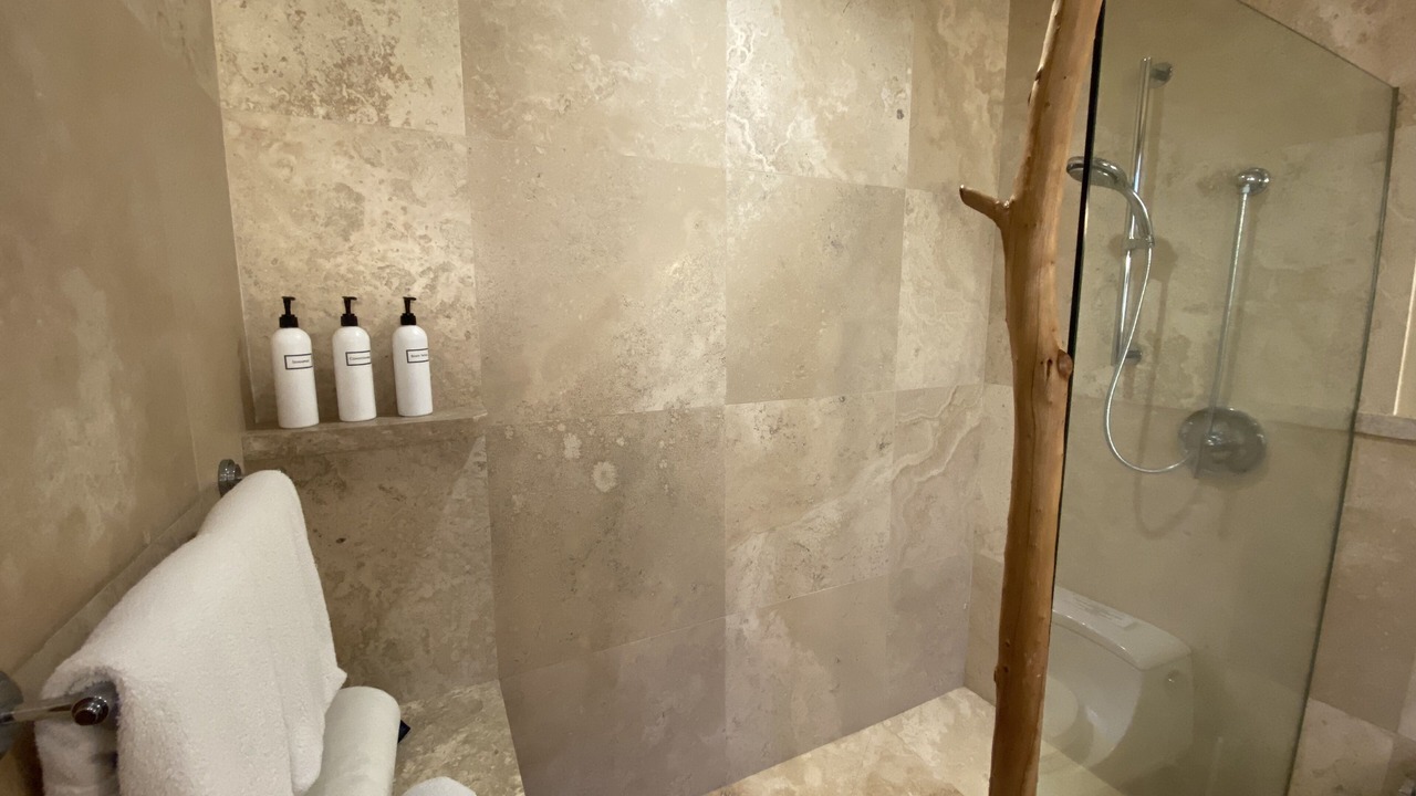 Photo of Bathroom in Kahaluu-Keauhou