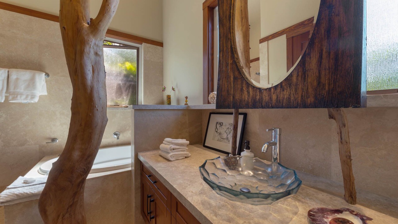 Photo of Bathroom in Kahaluu-Keauhou