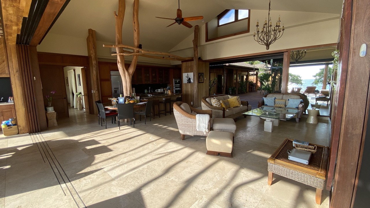 Photo of Livingroom in Kahaluu-Keauhou