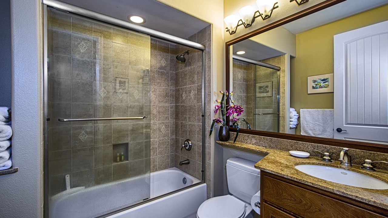Photo of Bathroom in Waikoloa
