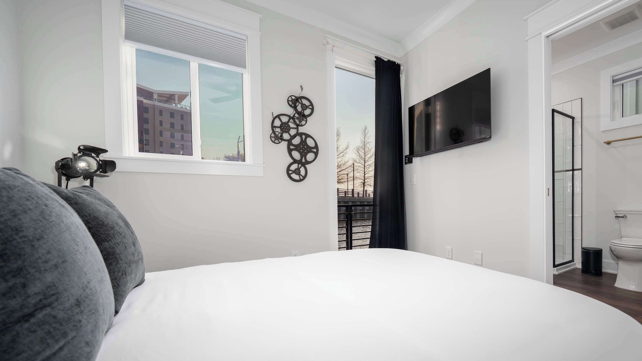 Photo of Bedroom in River District