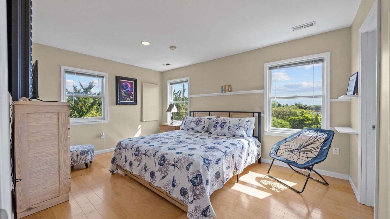 Photo of Bedroom in Avon