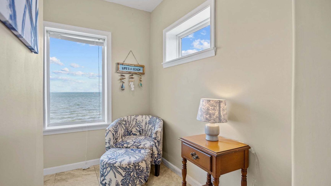 Photo of Livingroom in Avon