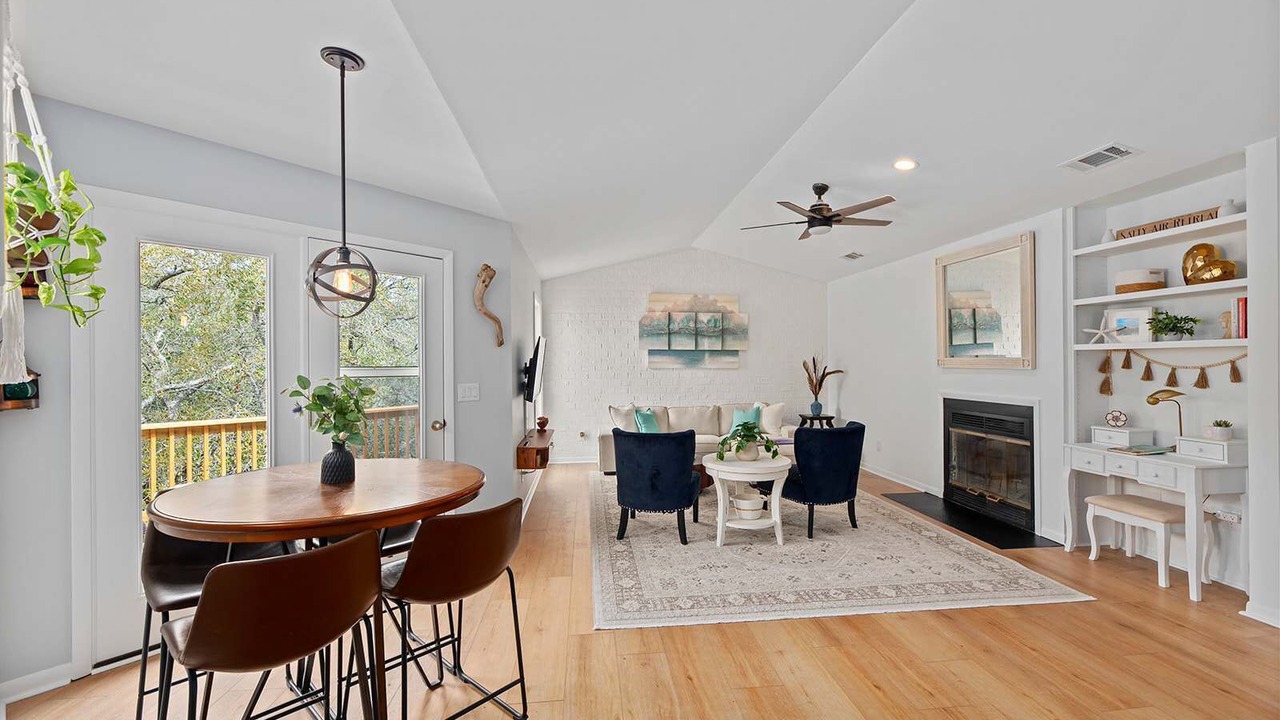Photo of Livingroom in Colington