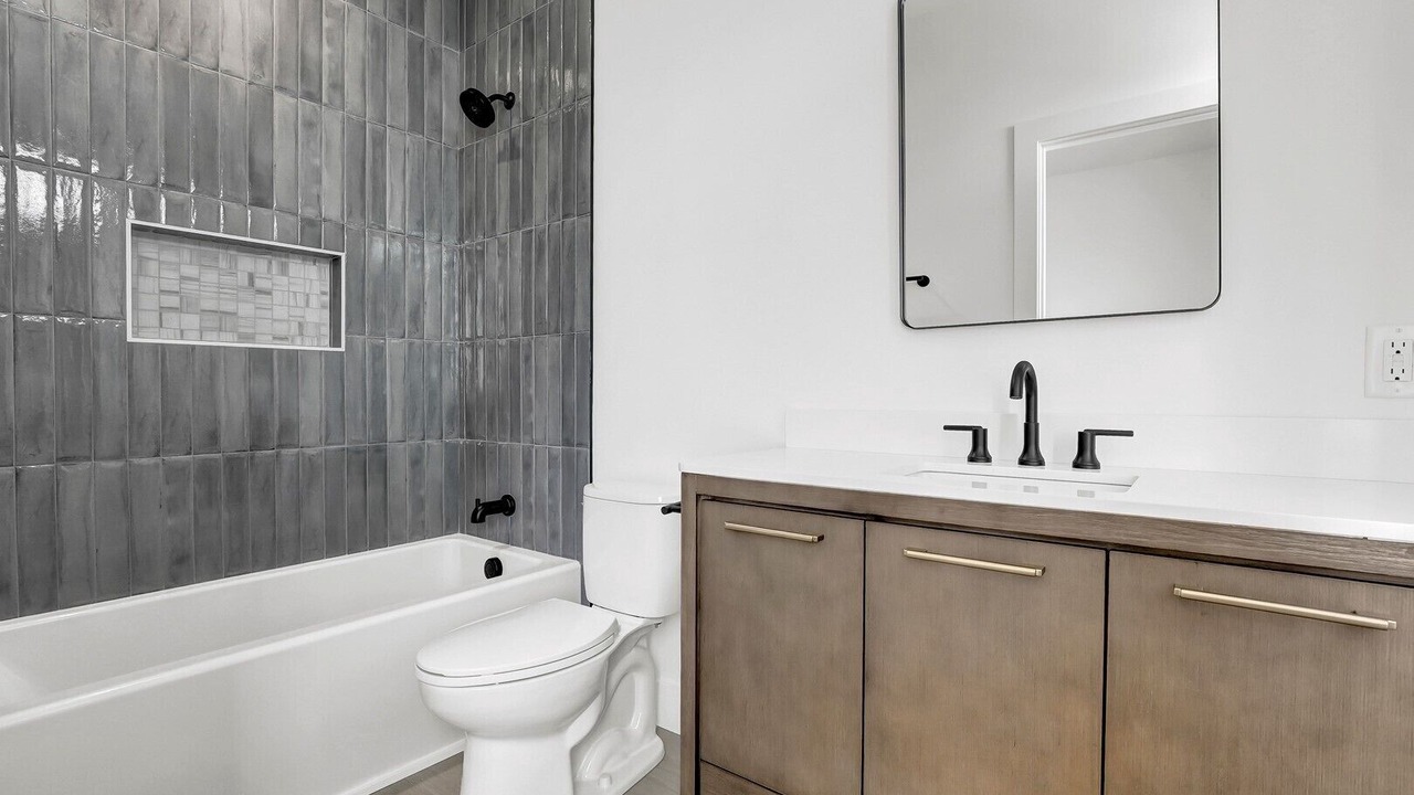 Photo of Bathroom in Ocean Ridge