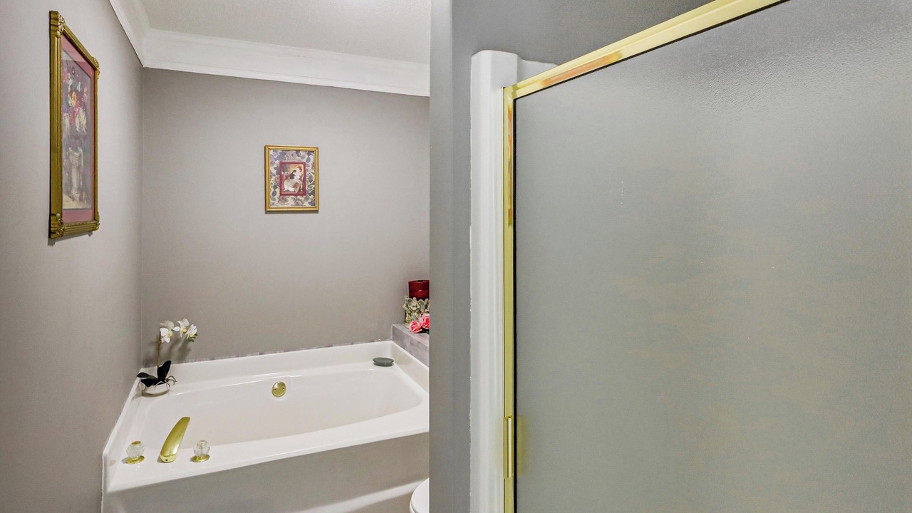 Photo of Bathroom in Bogart