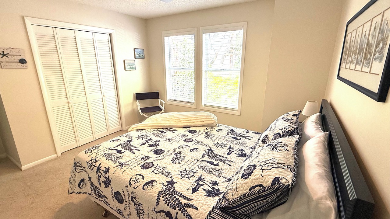 Photo of Bedroom in Colington