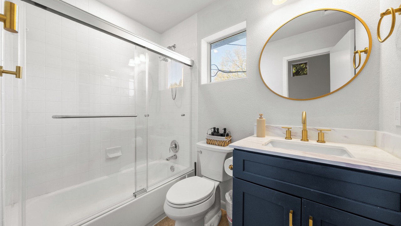 Photo of Bathroom in Chestnut