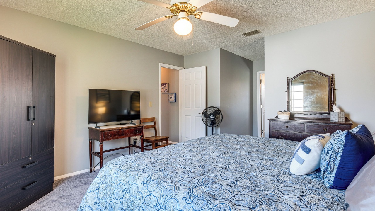 Photo of Bedroom in Gwynn