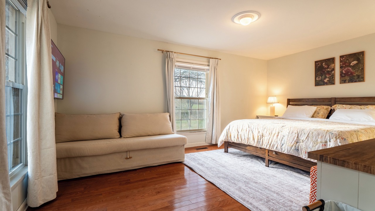Photo of Bedroom in Claremont