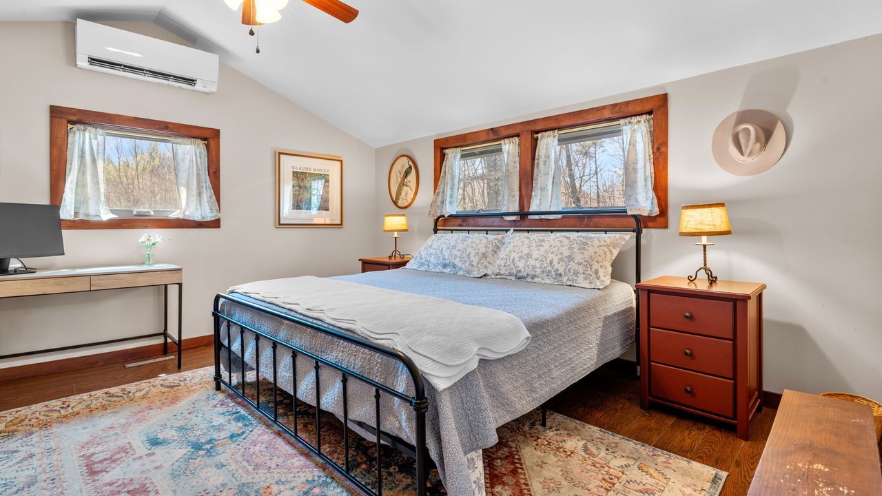 Photo of Bedroom in Linville Falls