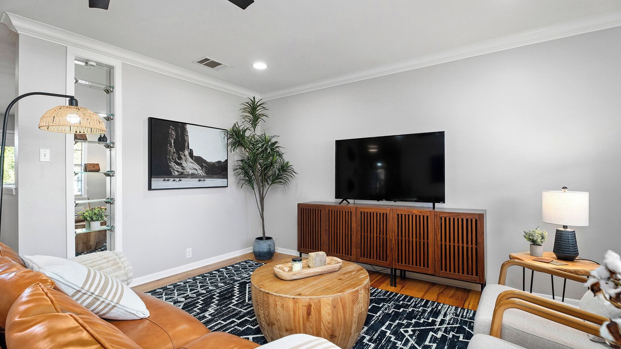 Photo of Livingroom in South Manchaca