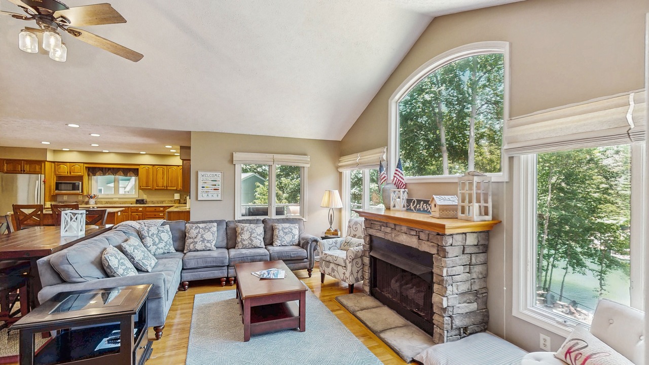 Photo of Livingroom in Huddleston
