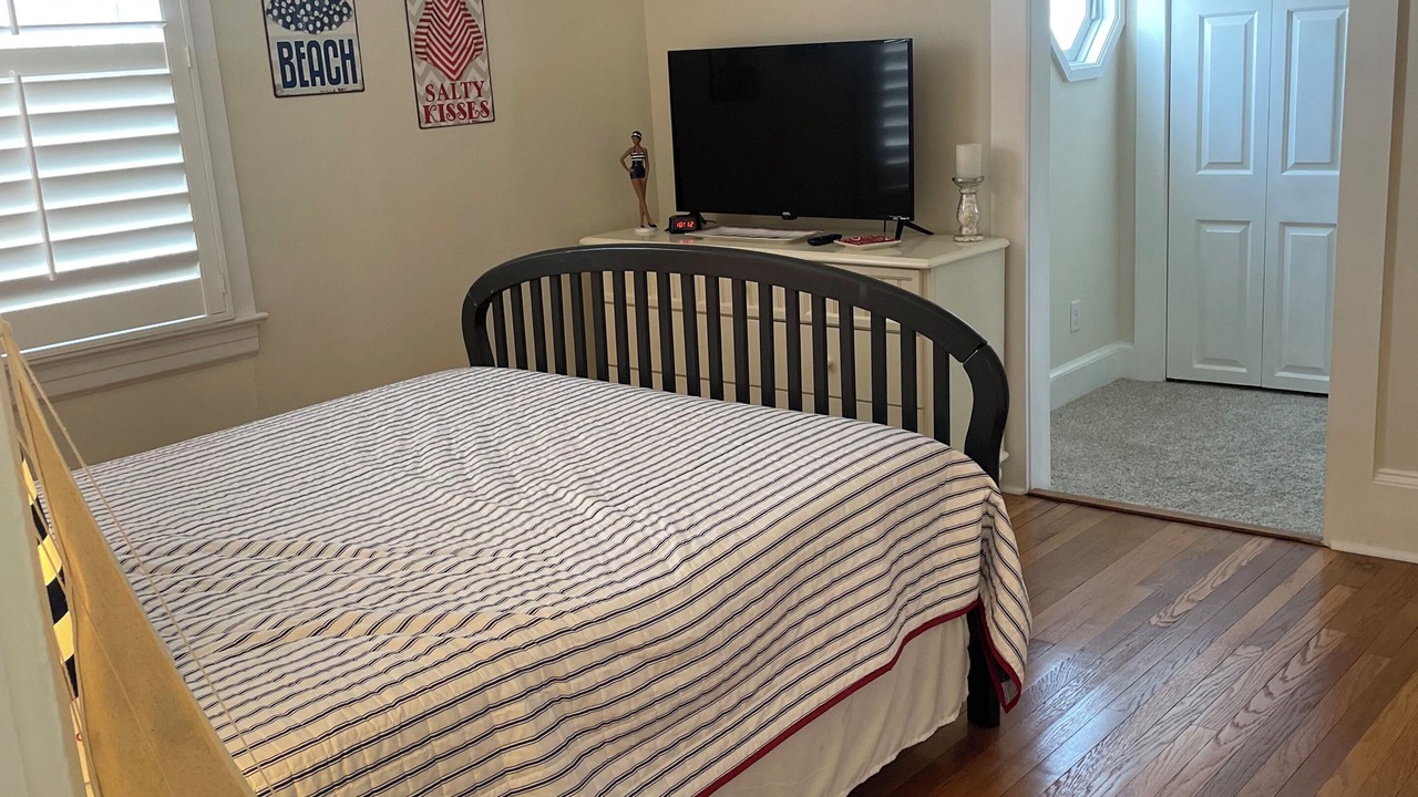Photo of Bedroom in Deltaville