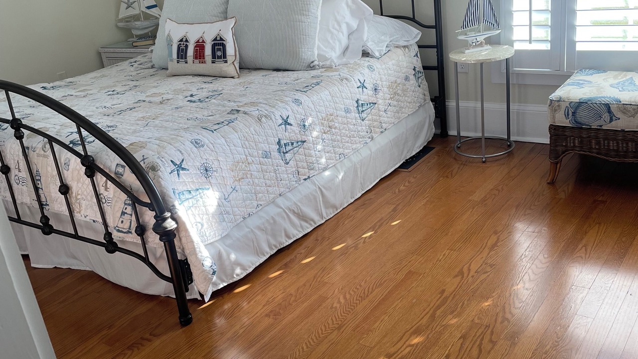 Photo of Bedroom in Deltaville