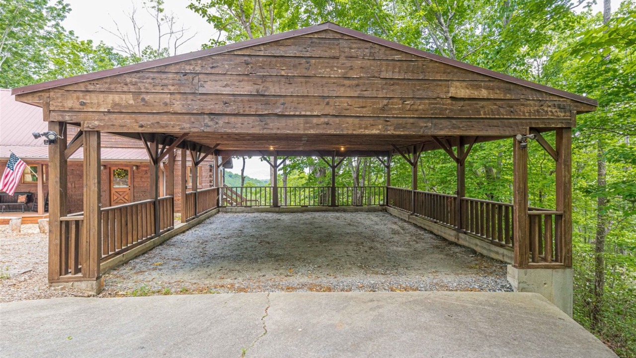 Photo of Outdoor in Clarkesville