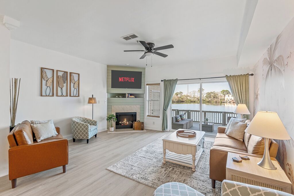 Photo of Livingroom in North Charleston
