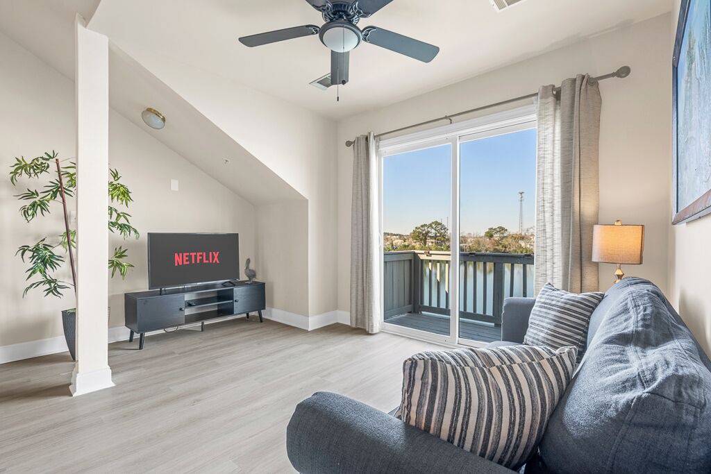 Photo of Livingroom in North Charleston