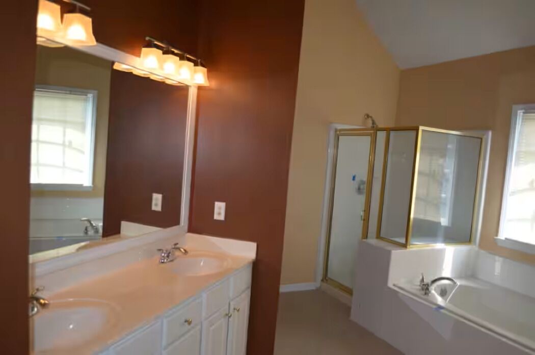 Photo of Bathroom in Suwanee