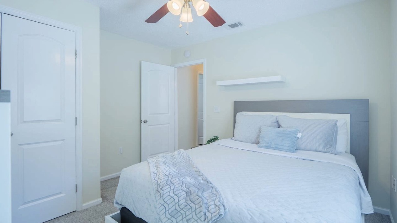 Photo of Bedroom in Hahira