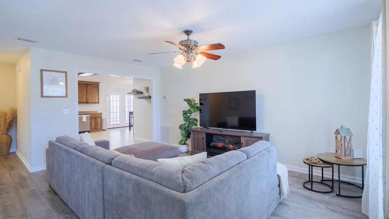 Photo of Livingroom in Hahira
