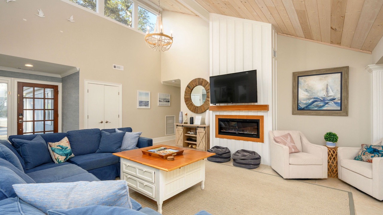 Photo of Livingroom in Lawton Woods