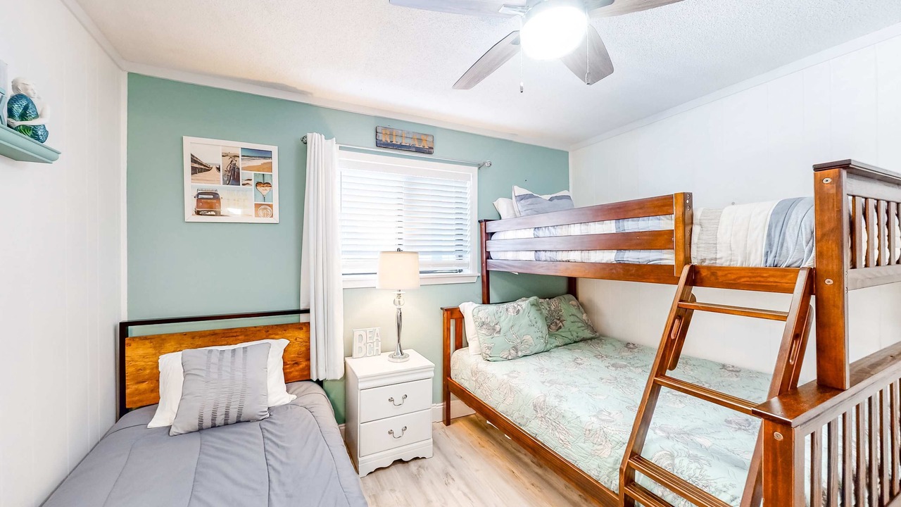 Photo of Bedroom in Palmetto Dunes
