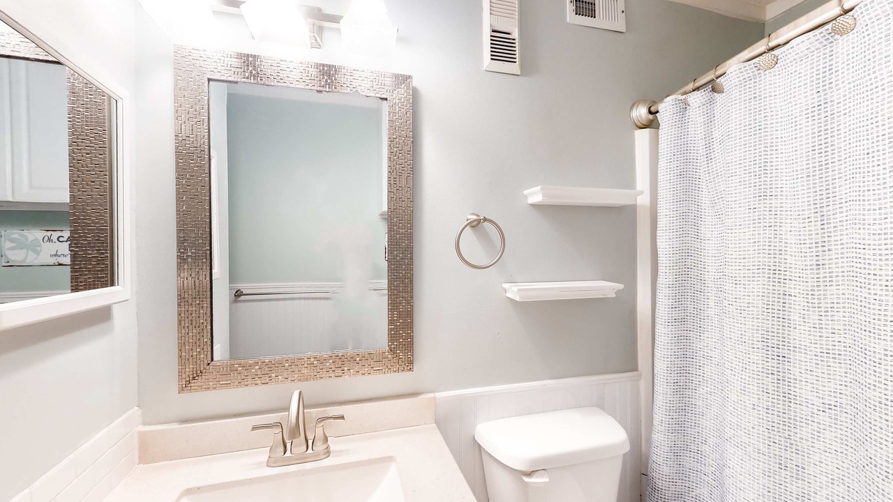 Photo of Bathroom in Palmetto Dunes